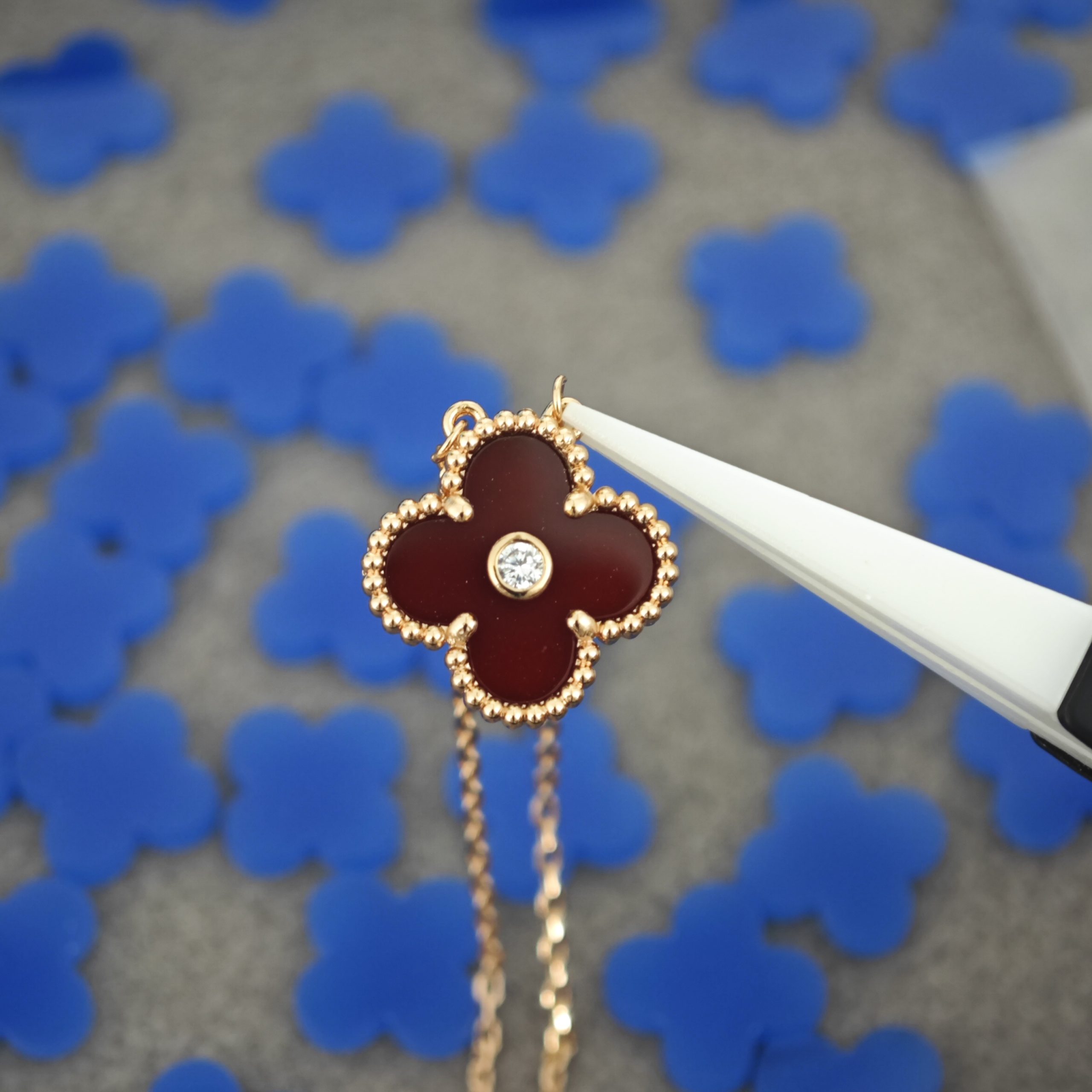 VCA 2011Carnelian Crystal Neck Accessory - Rose Tone / Warm Tone