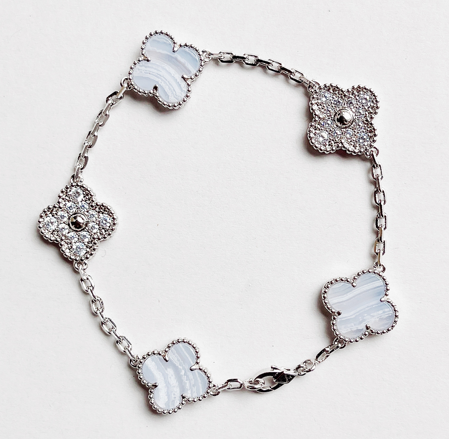 VCA Diamond Five Motif Bracelet - White Gold