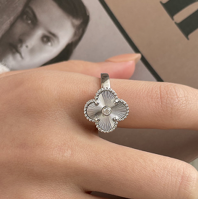 VCA Crystal Hand Accessory - Warm Tone / Rose Tone / Light Tone