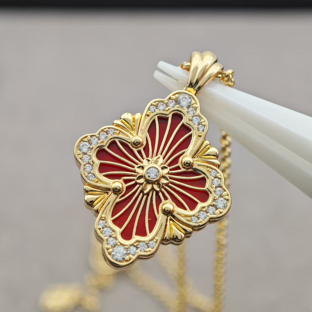 BUC Large Carnelian Necklace - Yellow Gold