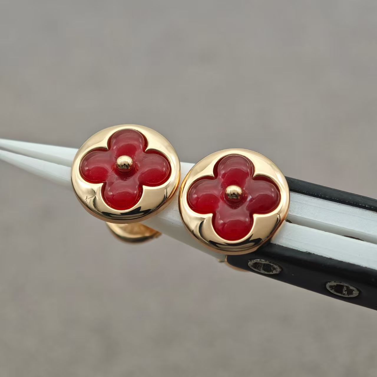 LV LVCarnelian Stud Earrings - Rose Gold